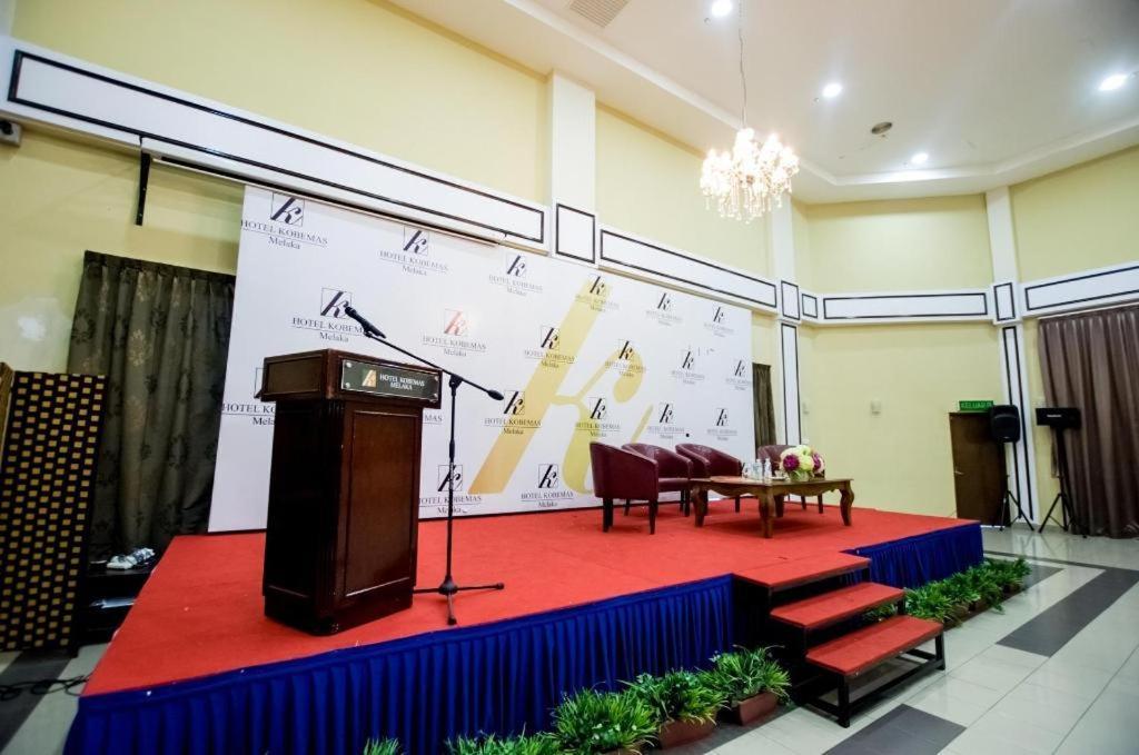 ホテル コベマス マラッカ Malacca エクステリア 写真